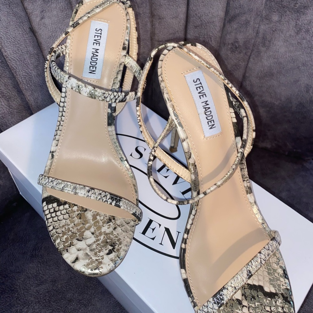 Steve Madden snake print heel!